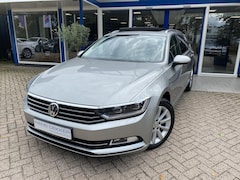 Volkswagen Passat Variant - 1.6 TDI Connected Series Plus Pano / Stoelverwarming / Trekhaak
