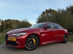 Alfa Romeo Giulia - 2.9 V6 Quadrifoglio Automaat | Carbon | Harman & Kardon | Akrapovic | Leder/Alcantara | St