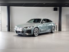 BMW i4 - eDrive40 | M Sport Pro | Stoelverwarming | Achteruitrijcamera | Comfort Access | Huisselec