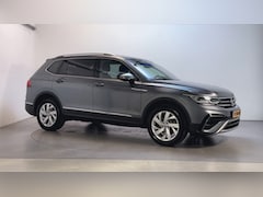 Volkswagen Tiguan Allspace - 1.5 TSI 150pk DSG Elegance LED Alcantara Stoelverwarming Camera Navigatie