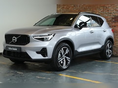 Volvo XC40 - B4 Plus Dark | Trekhaak Semi-elektrisch | Adaptieve Cruise Control | Pilot Assist | Google