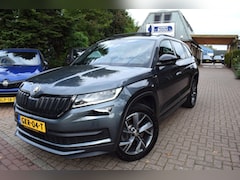 Skoda Kodiaq - 2.0 TSI 4x4 Sportline 7 PERS/PANODAK/CRUISE/CAMERA/TREKHAAK/CARPLAY/MEMORY/KEYLESS/XENON/S