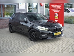 BMW 1-serie - 118i Executive Edition / Camera / Carplay / Cruise control