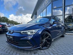 Volkswagen Golf - 1.5 eTSI R-Line Business | Automaat | Pano | Blind spot | LED | Camera | PDC | Half leder
