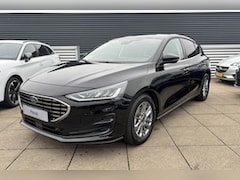 Ford Focus - 1.0 EcoBoost Hybrid Titanium | Privacy Glass | climate control | Apple Carplay | Full LED