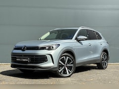 Volkswagen Tiguan - 1.5 eHybrid Life Edition | Stoel&Stuurverwarming | 360 Camera | Navigatie | Dashcam Voor&A