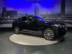 BMW X6 - XDrive40i High Executive M-Sport*Pano*ProPilot*Trekhaak*Winterpack