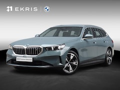 BMW i5 Touring - eDrive40 | SoH 98% | Pure Edition | Driving Assistant Plus | Verwarmbare Voorstoelen | Har