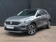 Volkswagen T-Roc - 1.0TSI Active | PANO | CARPLAY