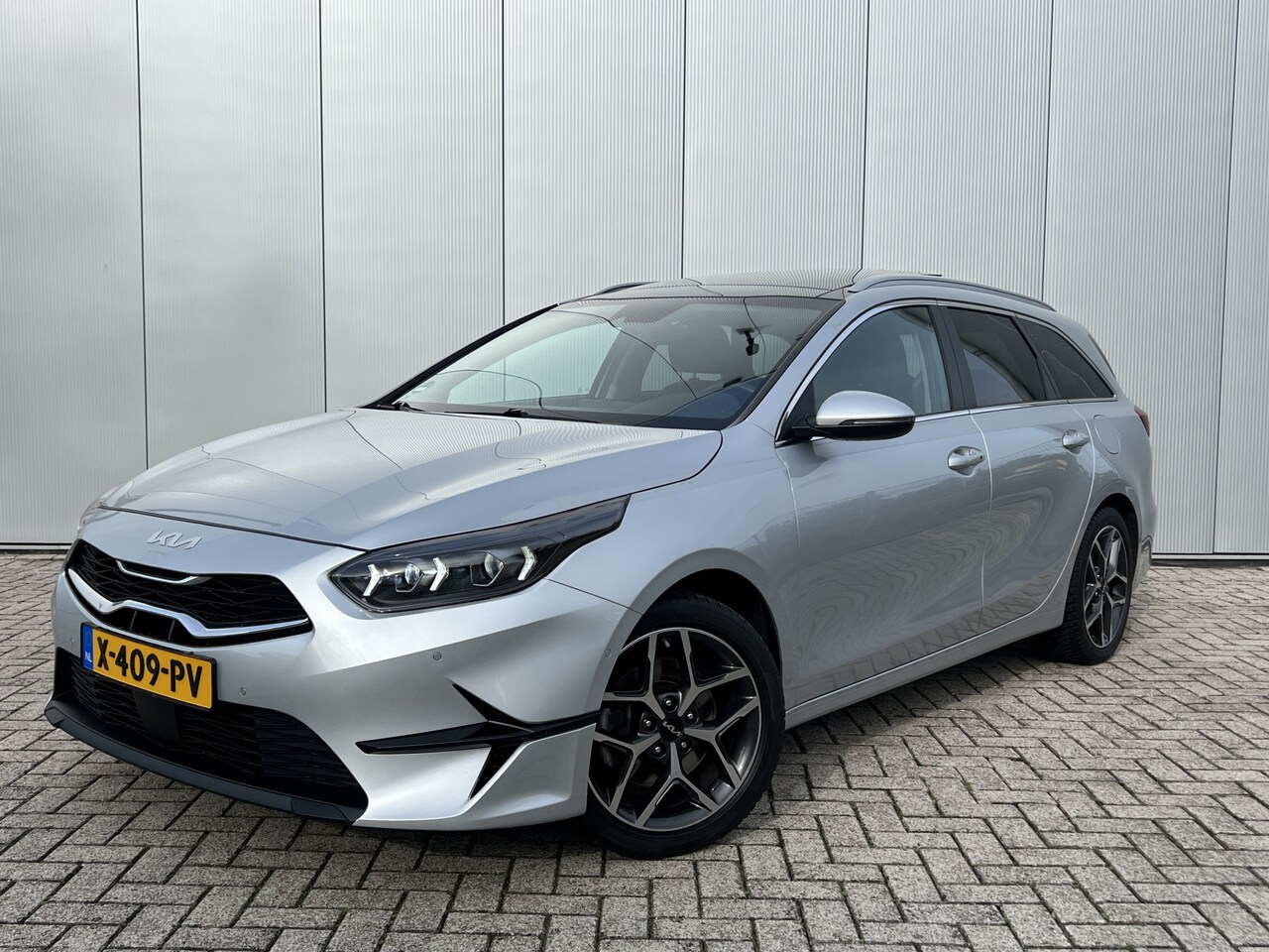 Kia Cee'd Sportswagon - Ceed 1.0 T-GDi ExecutiveLine Panoramadak Camera JBL Audio Stoelverwarming Stuurverwarming - AutoWereld.nl