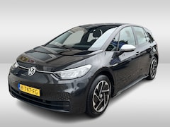 Volkswagen ID.3 - First 58 kWh / SOH 90%/ AUTOMAAT/ ADAPTIVE CRUISE/ PARK. SENSOREN V&A/ STOELVERWARM./ APP