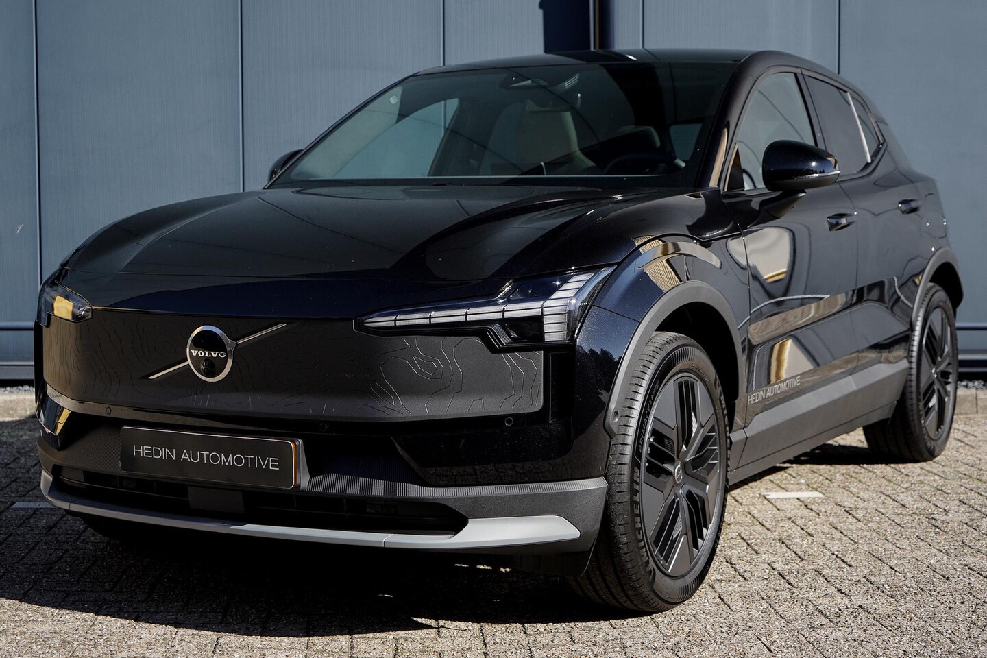 Volvo EX30 Cross Country - P8 AWD Ultra Europa 69 kWh | Pilot assist | Harman kardon audio | 360 graden camera l Harv - AutoWereld.nl