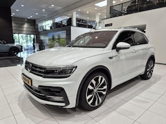 Volkswagen Tiguan - 1.5 TSI ACT Highline Business R | Panoramadak | Massage | Adaptieve cruise control | Stoel