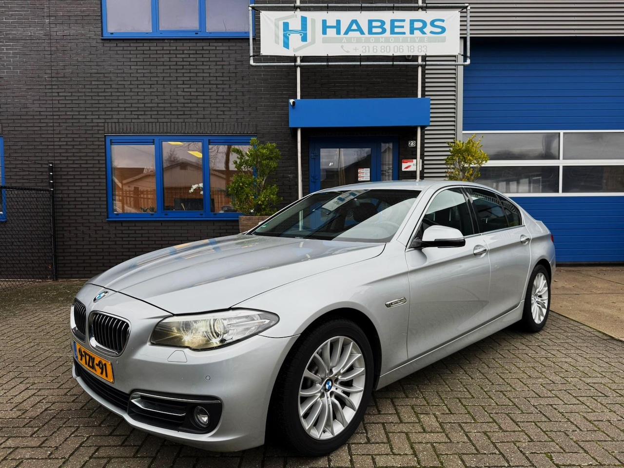 BMW 5-serie - 520i Last Minute Edition 184PK|NL Auto|Facelift|Navi|Xenon/Led|AUT|Leder Sportstoel|Cruise - AutoWereld.nl