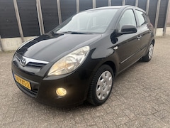 Hyundai i20 - 1.2i DynamicVersion 5-drs Airco APK Keurige auto