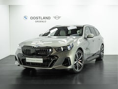 BMW 5-serie Touring - 530e M Sport Automaat / Comfortstoelen / Keyless Entry / Bowers & Wilkins audio / Adaptiev