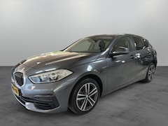 BMW 1-serie - 118i High Executive Automaat Trekhaak