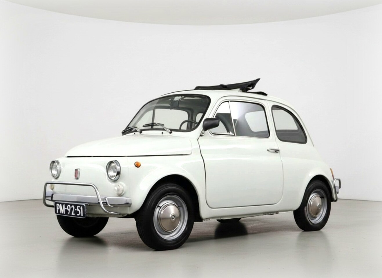Fiat 500 L - Fiat Unieke schuurvondst uit Italië met slechts 20.999 KM! - AutoWereld.nl