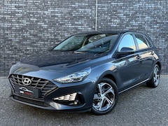 Hyundai i30 - 1.0 T-GDi MHEV Aut|Camera|Carplay|Cruise|Topstaat|Lane Assist|Trekhaak monteren mogelijk