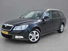 Skoda Octavia Combi - 1.4 TSI Elegance Business Line | Leder | Clima | Cruise | Multimedia/Navi | PDC | Stoelver
