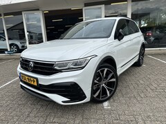 Volkswagen Tiguan - 1.4 TSI eHybrid R-Line Business+ | Trekhaak | SOH 97% | Pano | Leder | Apple/Andriod | Ada