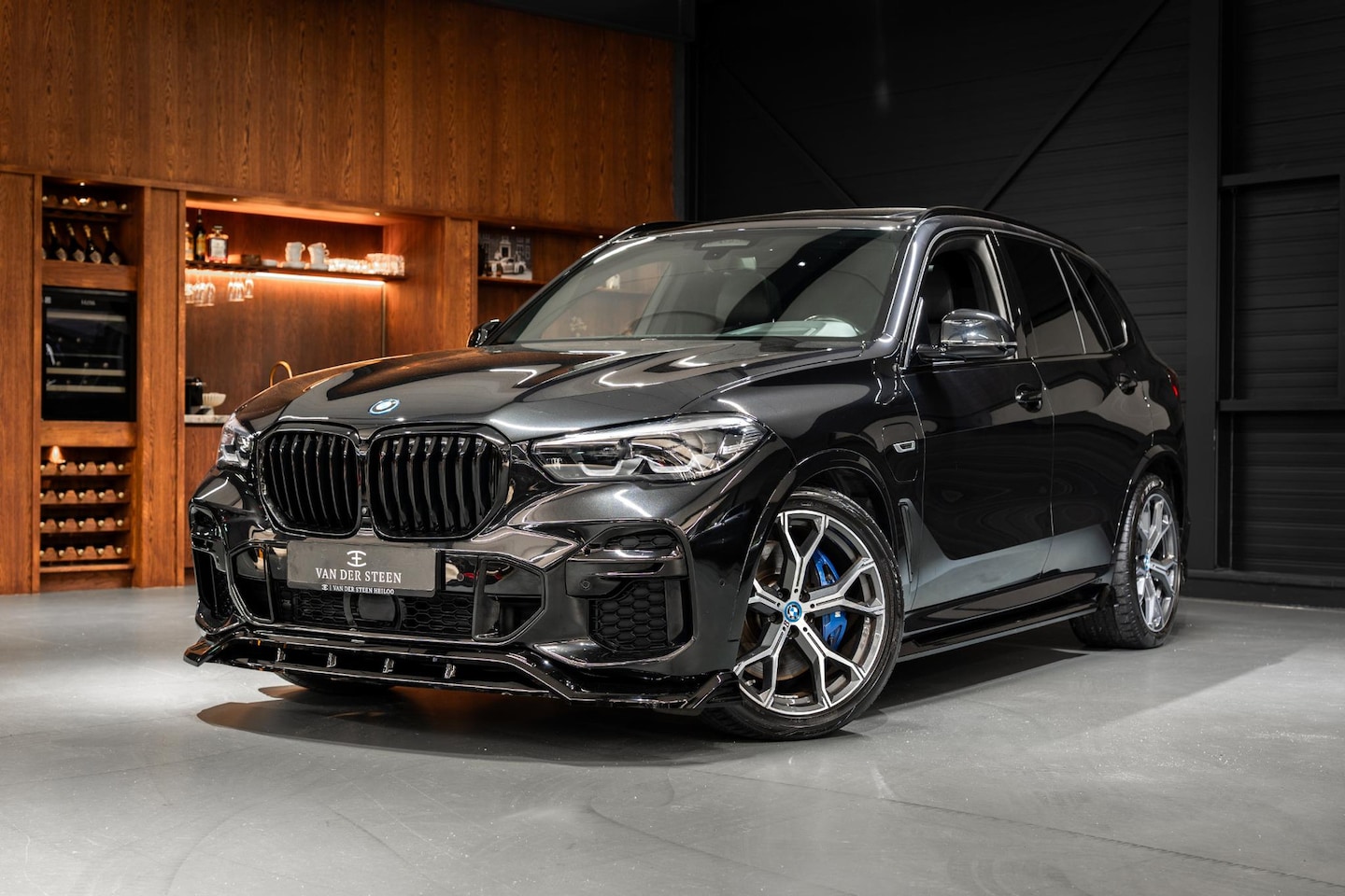 BMW X5 - xDrive45e High Executive M Sport | Stoelventilatie | Maxton | HUD | Adapt. Cruise - AutoWereld.nl
