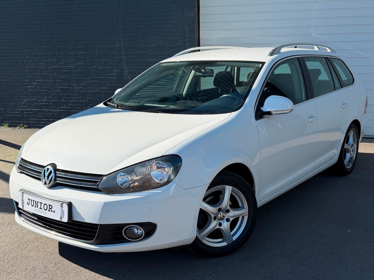 Volkswagen Golf Variant - 1.6 TDI Highline BlueMotion NWEAPK/CRUISE/CLIMA/LMV/NAVI/NAP - AutoWereld.nl