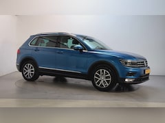 Volkswagen Tiguan - 1.4 TSI 150pk DSG ACT Connected Series Panoramadak Alcantara Stoelverwarming Camera DAB+