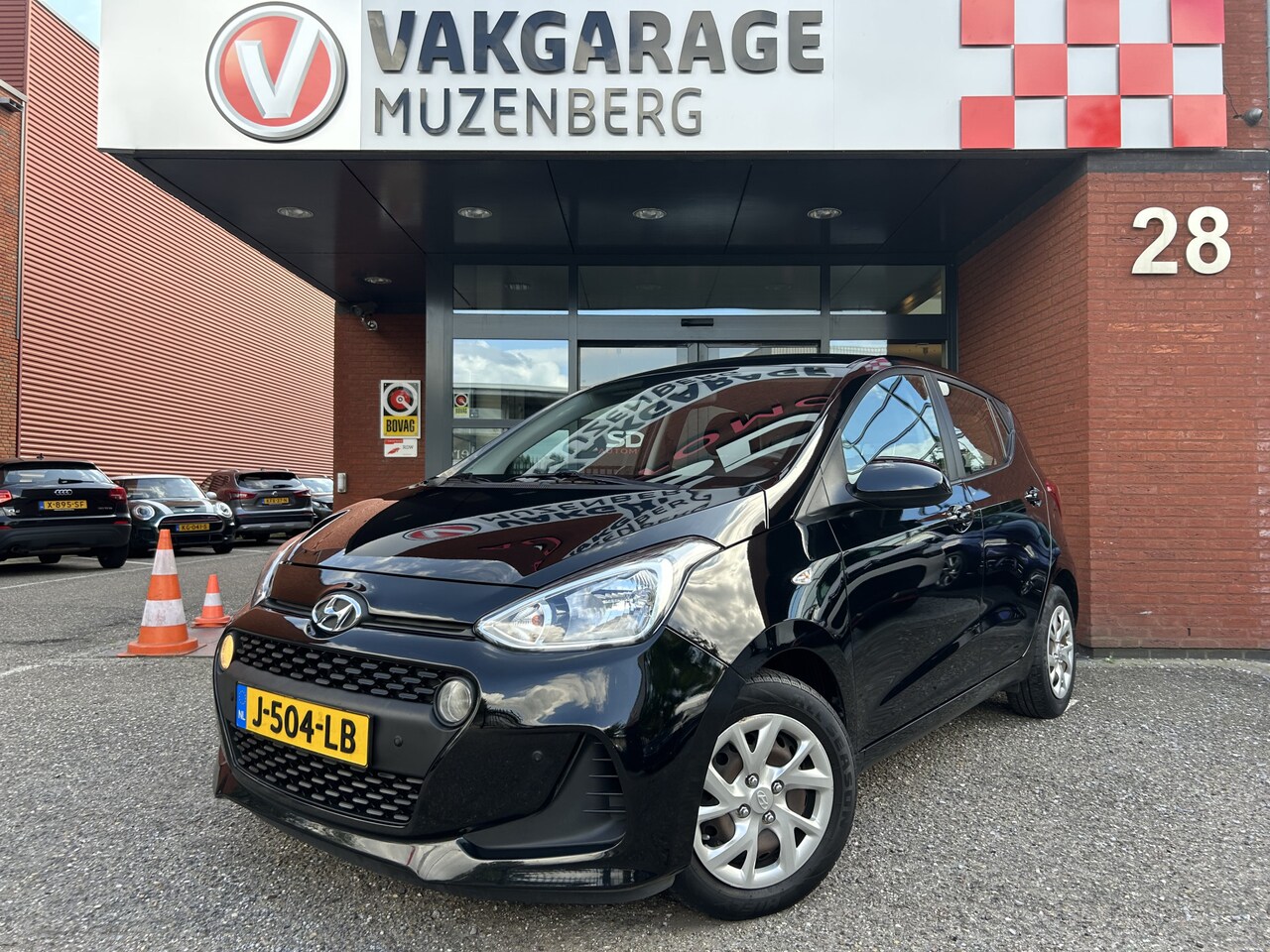 Hyundai i10 - 1.0i Comfort 5p. // AIRCO // ELEK. RAMEN // GOED ONDERHOUDEN!! - AutoWereld.nl