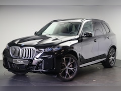 BMW X5 - xDrive50e M Sport Automaat / Trekhaak / Panoramadak / Comfortstoelen / Comfort Access / Ha