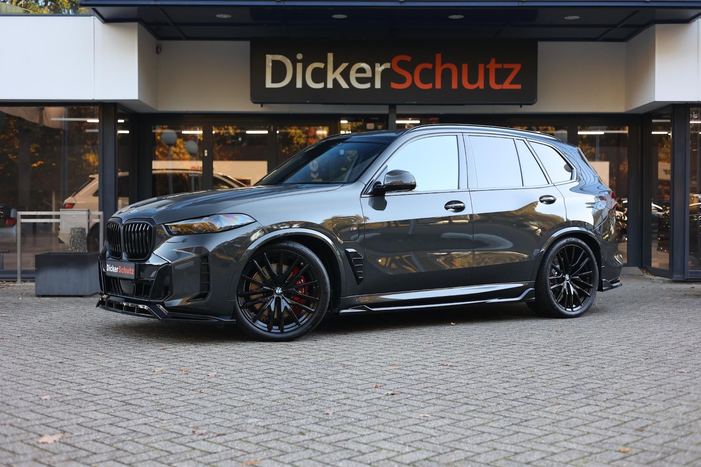 BMW X5 - xDrive50e Bodykit | Vierwielb. | Carbon | M Stoelen | Pano | Trekhaak - AutoWereld.nl