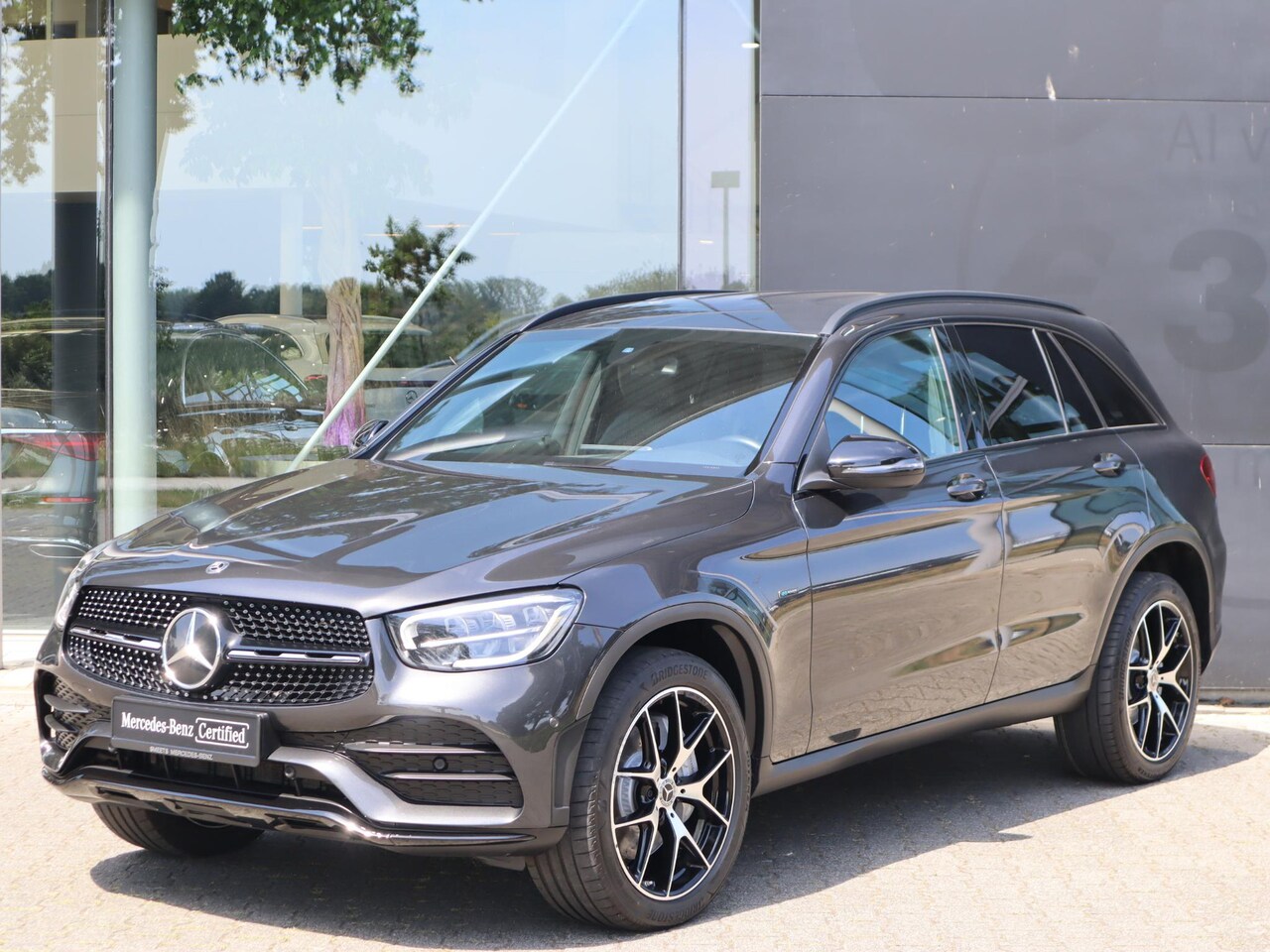 Mercedes-Benz GLC-klasse - 300e 4MATIC Business Solution AMG l Achteruitrij camera l Cruise controle l Electrische ac - AutoWereld.nl