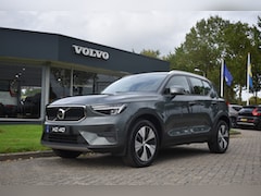 Volvo XC40 - B3 Core 177PK | Leder | ACC | Stoel stuurwiel verwarmd | Camera + PDC |