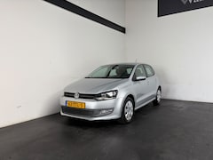 Volkswagen Polo - 1.2 TSI Comfortline. Carplay
