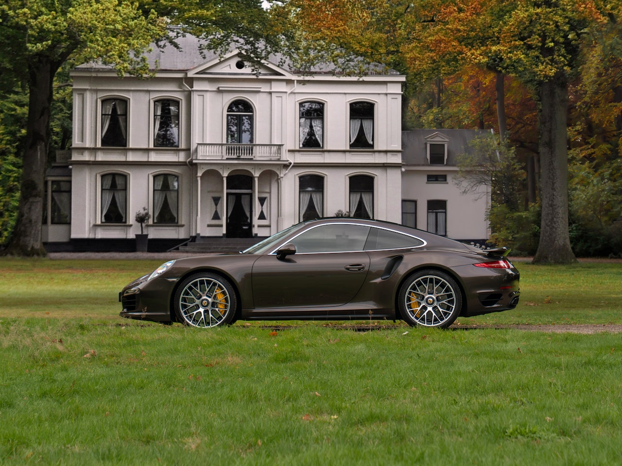 Porsche 911 - 3.8 Turbo S | Schuifdak | Keramisch | NL-auto | Dealer onderhouden - AutoWereld.nl