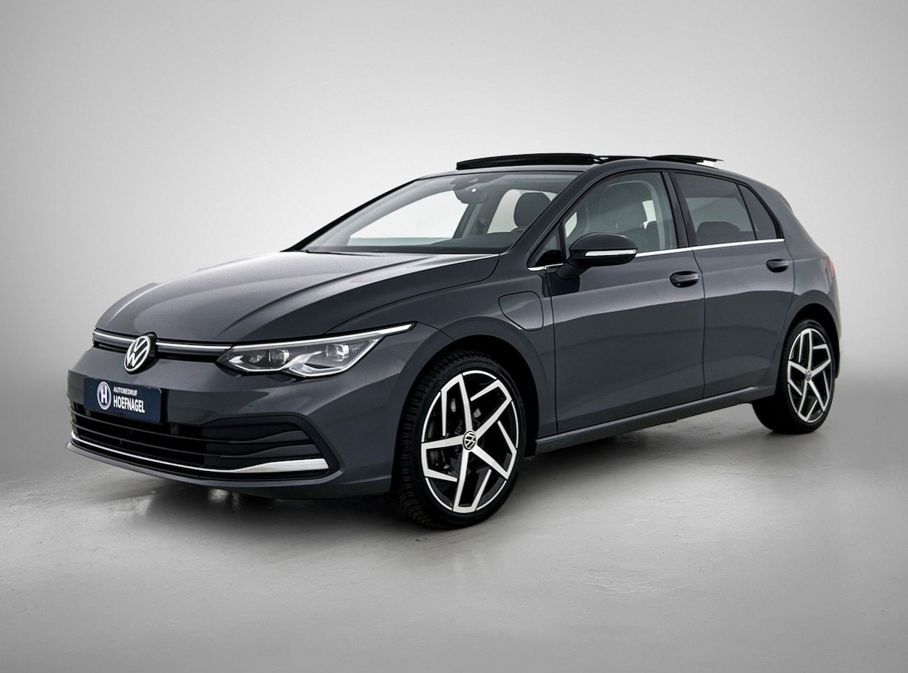 Volkswagen Golf - 1.4 eHybrid GTE | Pano | Adaptive Cruise | Memory Stoelen | IQ Light | Stoelverwarming - AutoWereld.nl