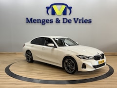 BMW 3-serie - 320e Incl garantie | Airco ECC | Mokka Leer | Camera | Sportstoelen | Apple Carplay Androi