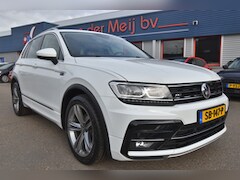 Volkswagen Tiguan - 1.4 TSI ACT Highline R-Line , TREKHAAK , LED KOPL , CLIMATR , CR ONTR , PDC V+A , LMV19 ,