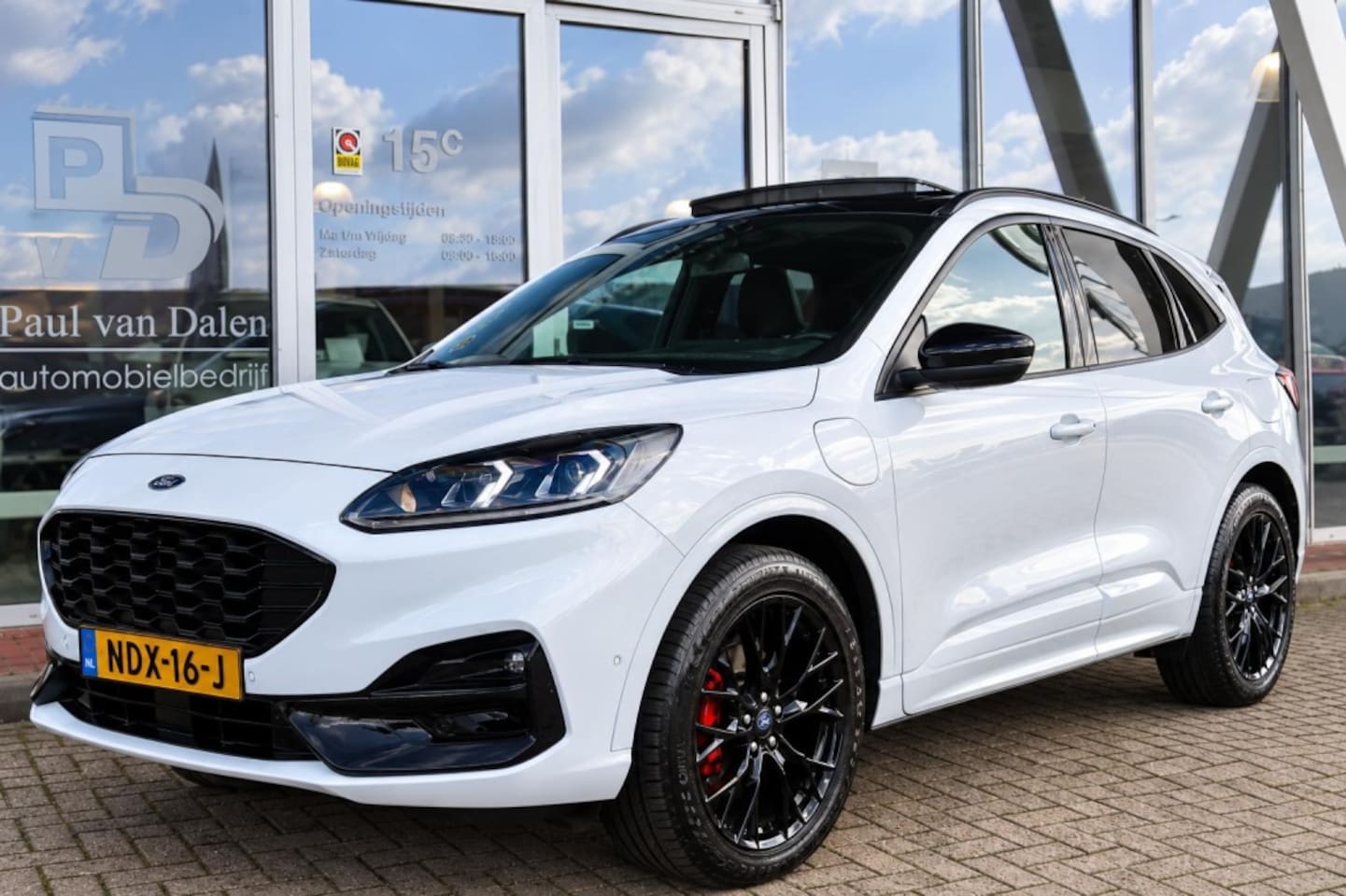 Ford Kuga - 2.5 PHEV 225PK AUTOMAAT ST-LINE X BLACK PACK Panodak | SOH 89% | Winter/Driver/Technology - AutoWereld.nl