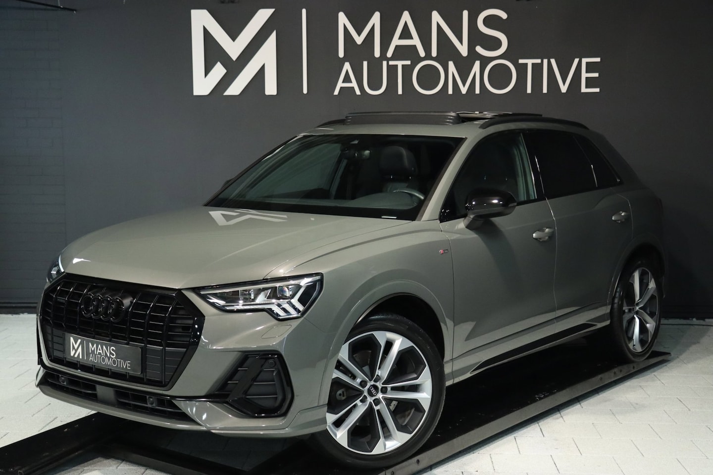 Audi Q3 - 45 TFSI Quattro 3x S-Line / PANO / B&O / ACC / KEYLESS / CAMERA / ELEK-STOELEN / VIRTUAL - AutoWereld.nl