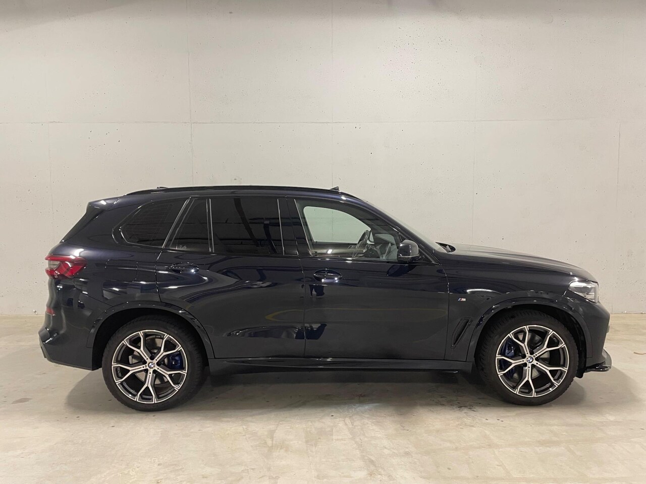 BMW X5 - XDrive45e High Executive M-pakket Pano Head up Luchtvering - AutoWereld.nl