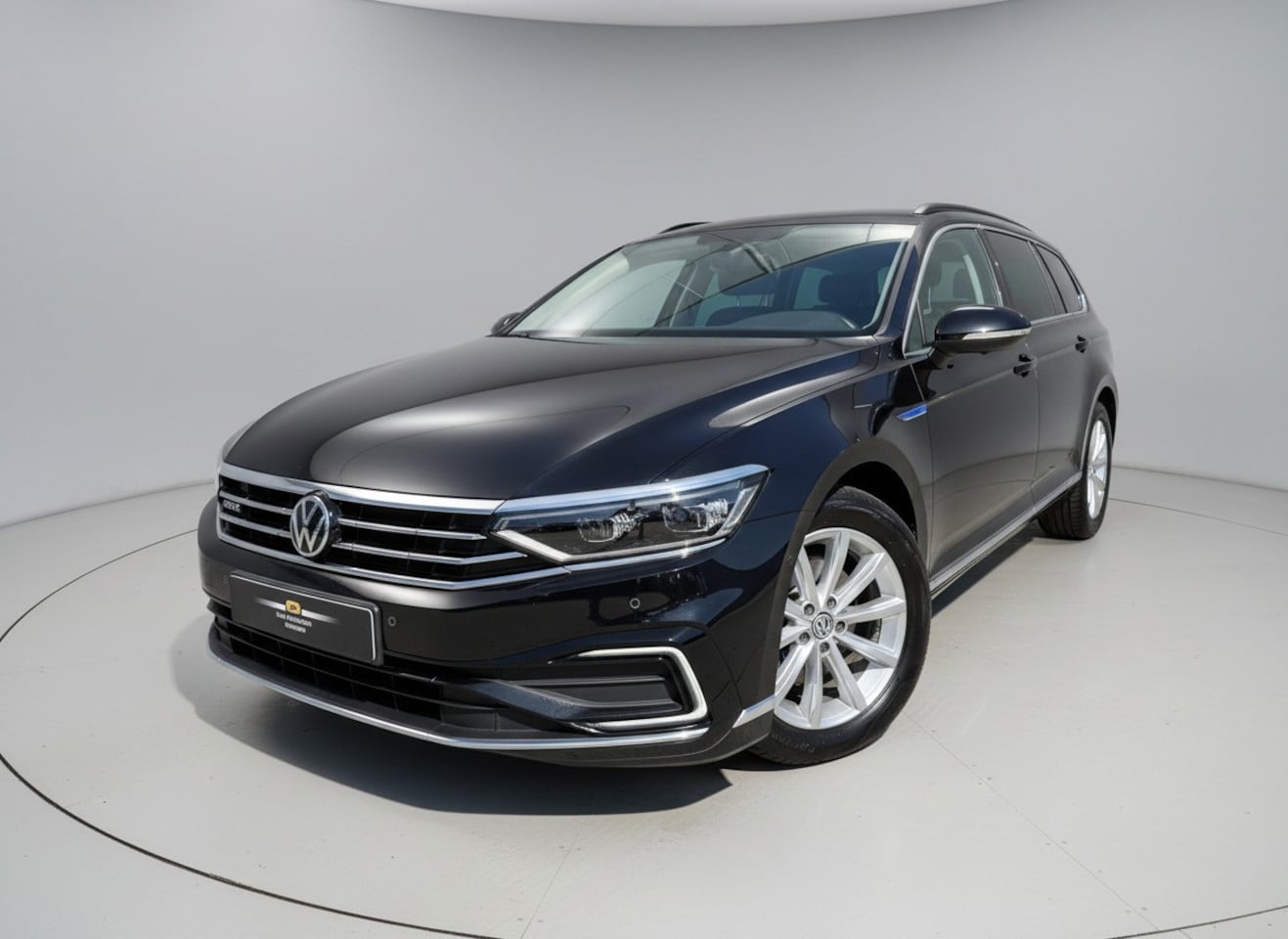 Volkswagen Passat Variant - 1.4 TSI PHEV GTE * AUTOMAAT * Parkeercamera * Massage * Keyless * - AutoWereld.nl