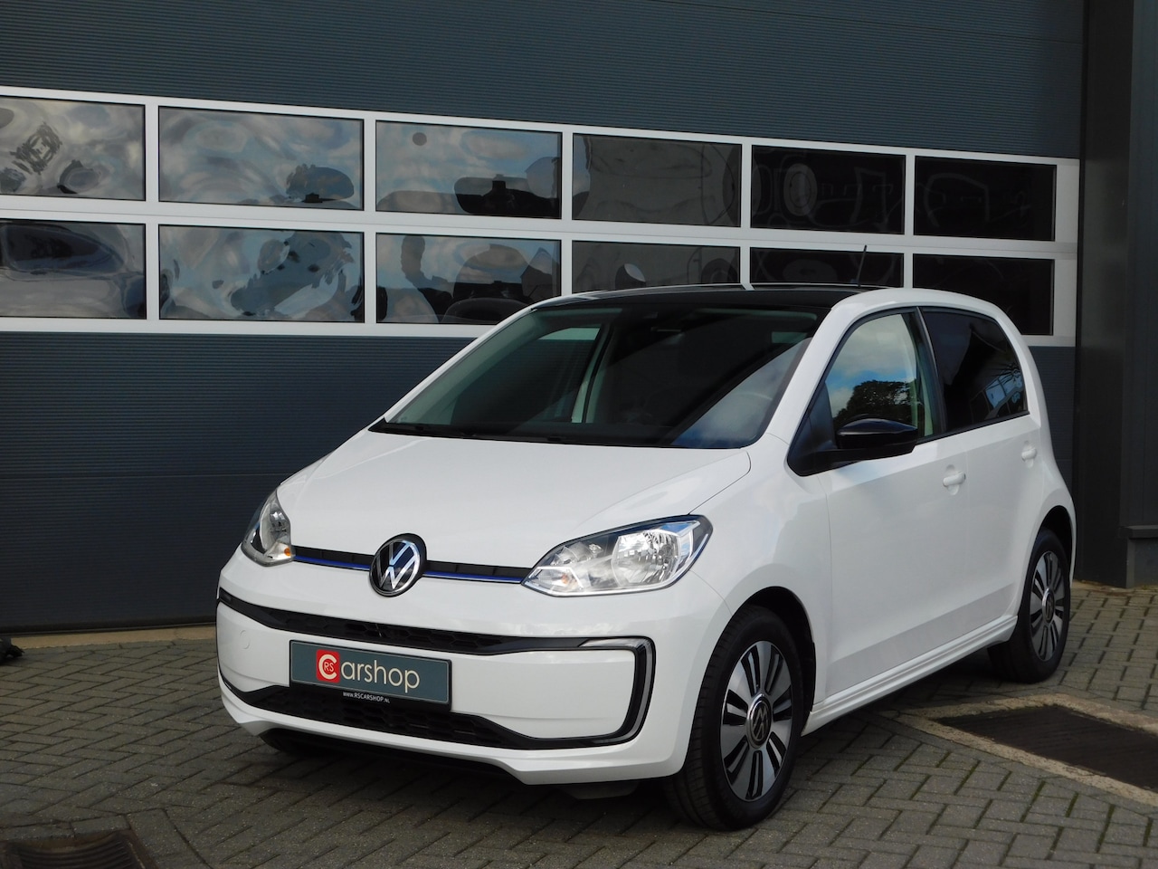 Volkswagen e-Up! - e-up! Style BTW auto! Dealer onderhouden - AutoWereld.nl