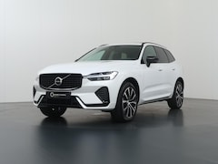 Volvo XC60 - 2.0 T6 Plug-in hybrid AWD Plus Dark | Trekhaak | Panoramadak | Elek. stoelen met Geheugen