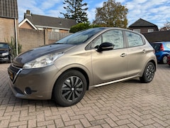 Peugeot 208 - 1.2 VTi Active Airco Navi Cruise / Tekst lezen