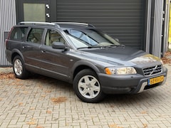 Volvo XC70 - 2.4 D5 AWD Momentum 1e eigenaar | Ruim gedocumenteerd onderhoud | Distributieriem vervange