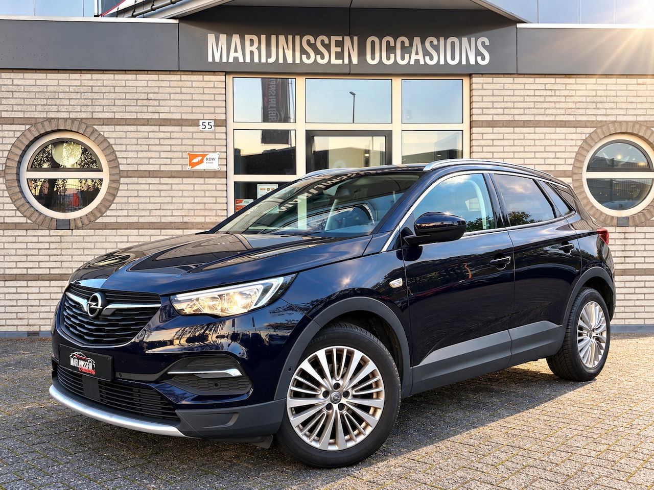 Opel Grandland X - 1.2 Turbo Business Ex. |Carplay|Navi|PDC| - AutoWereld.nl