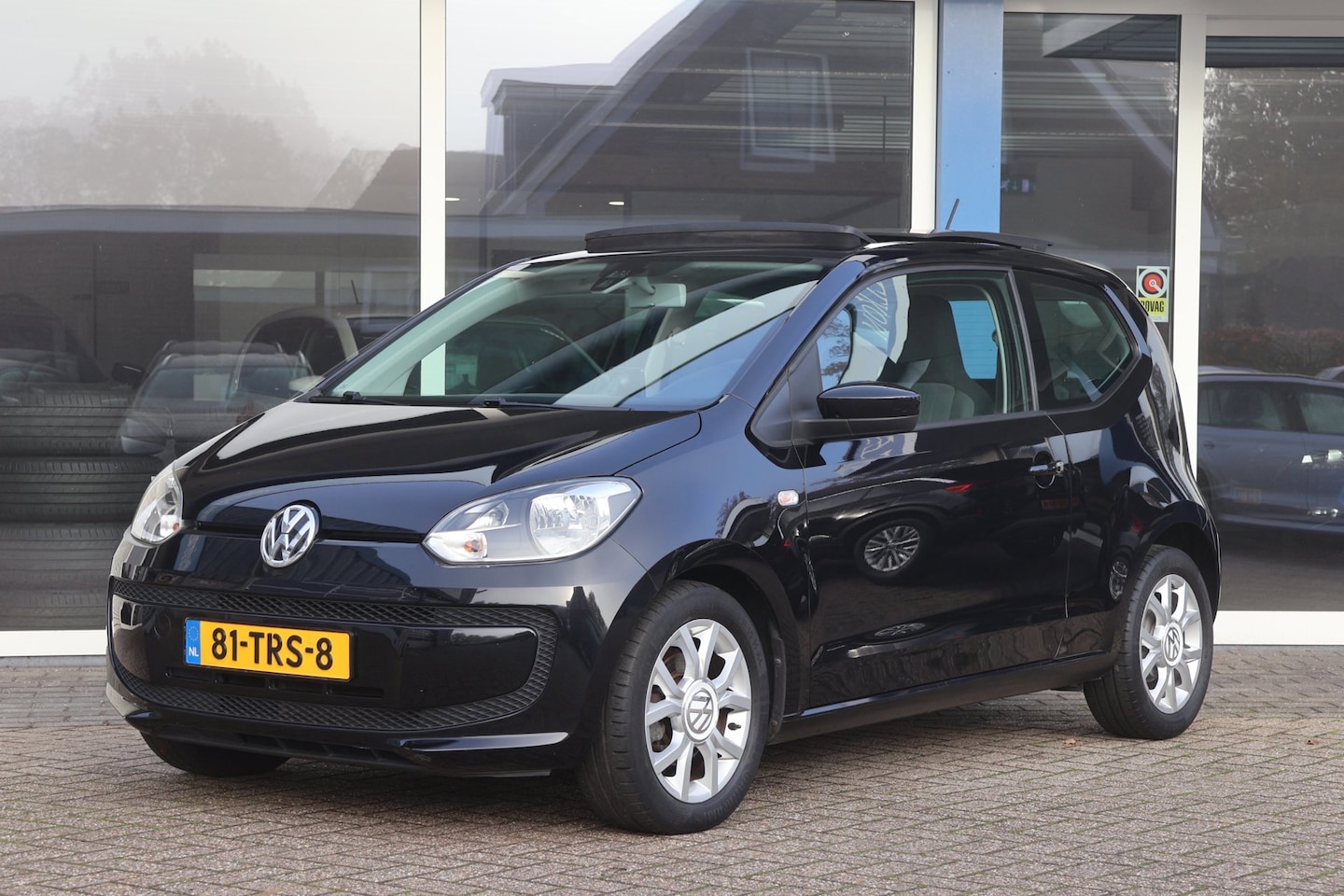 Volkswagen Up! - 1.0 move up! Panoramadak Cruise-controle Airco - AutoWereld.nl