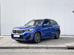 BMW X1 - xDrive25e M-Sport / LED koplampen / Trekhaak Zwenkbaar / Getinte ramen / Verwarmde Stoelen
