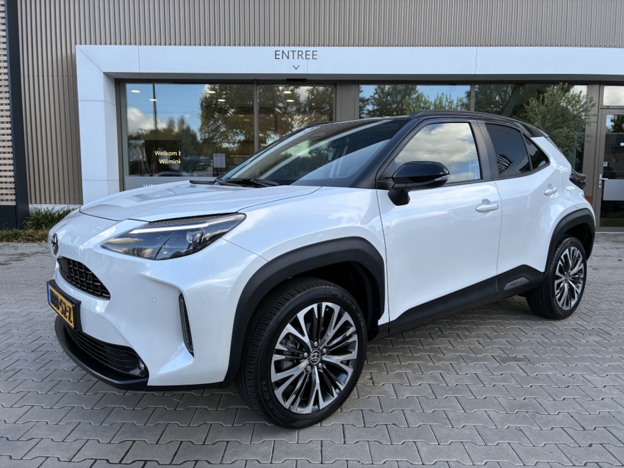 Toyota Yaris Cross - 1.5 Hybrid 130 Executive | HUD | Blindspot | PDC V+A - AutoWereld.nl